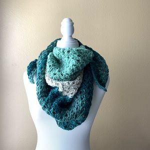 Knitted scarf